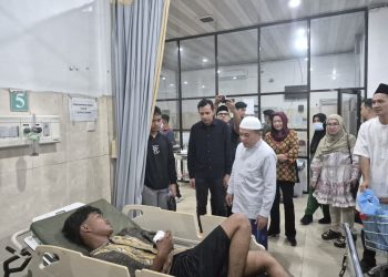 Lebaran Penuh Empati, Gubernur Al Haris Bawa Tali Asih dan Pastikan Layanan RS Tetap Prima
