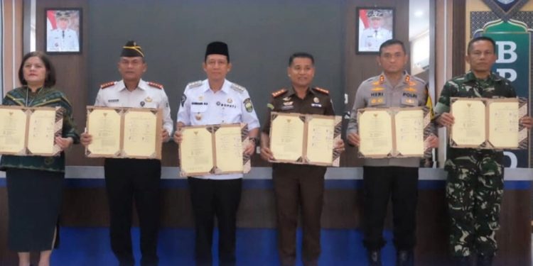 Perkuat Implementasi Pidana Kerja Sosial, Bupati Muaro Jambi Tekankan Asas Fiksi Hukum