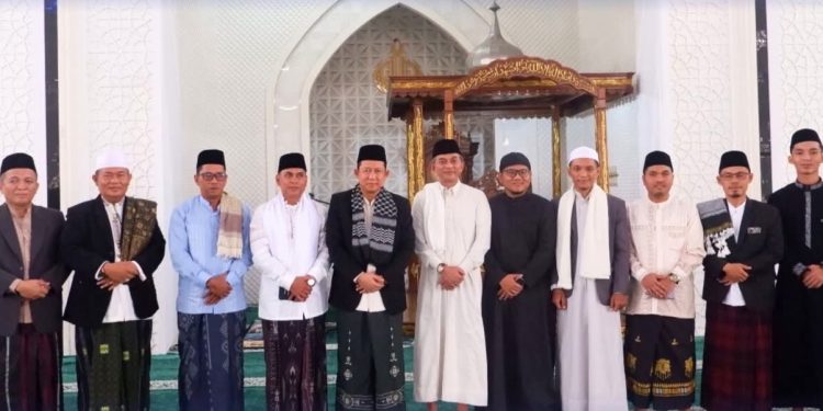 Salat Idul Fitri di Masjid Besar Al-Abror, Bupati BBS: Momentum Pererat Silaturahmi 