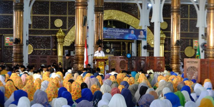 Wagub Sani Ajak Perkuat Ukhuwah dan Sinergi Umat dalam Tabligh Akbar Pemprov bersama BKMT Provinsi Jambi
