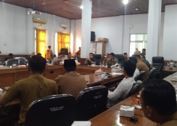 Ketua DPRD Batanghari Pimpin Rapat RDP Polemik Tunda Bayar Gaji Perangkat Desa