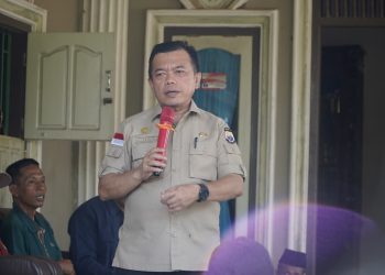 Tinjau Warga Selango yang Terdampak Banjir, Gubernur Al Haris Beri Motivasi Agar Tetap Tegar dan Sabar serta Gelontorkan 1 ton Beras
