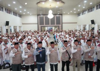 Lepas 443 Jamaah Calon Haji Provinsi Jambi Kloter BTH 21, pesan Wagub Sani: Jaga Kesabaran dan Keikhlasan