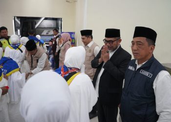 Sekda Sudirman Lepas JCH Kloter 23, Doakan Jamaah Jadi Haji Mabrur, Pulang Sehat