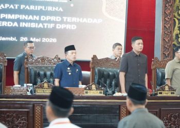 Gubernur Al Haris Hadiri Rapat Paripurna DPRD: Dukung Penguatan Ranperda Inisiatif Dewan