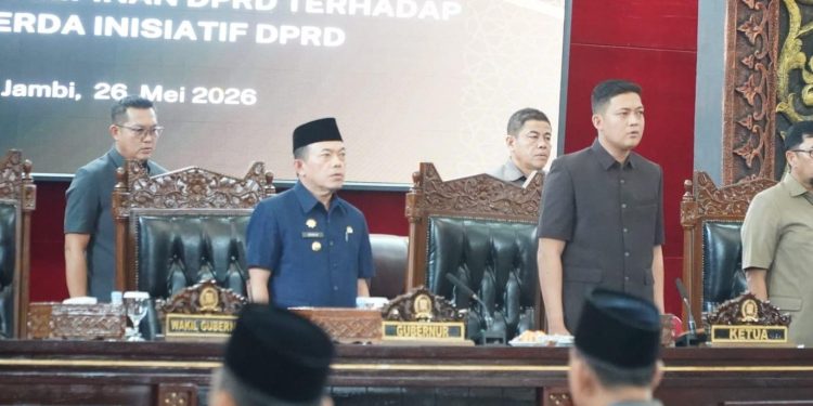 Gubernur Al Haris Hadiri Rapat Paripurna DPRD: Dukung Penguatan Ranperda Inisiatif Dewan