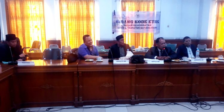 Sidang Etik “MH” Mungkinkah Sebatas Muatan Sandiwara Badan Kehormatan DPRD Batanghari
