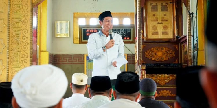 Bupati Fadhil Sholat Iedul Adha Bersama Warga Terusan di Masjid Asy Syuhada