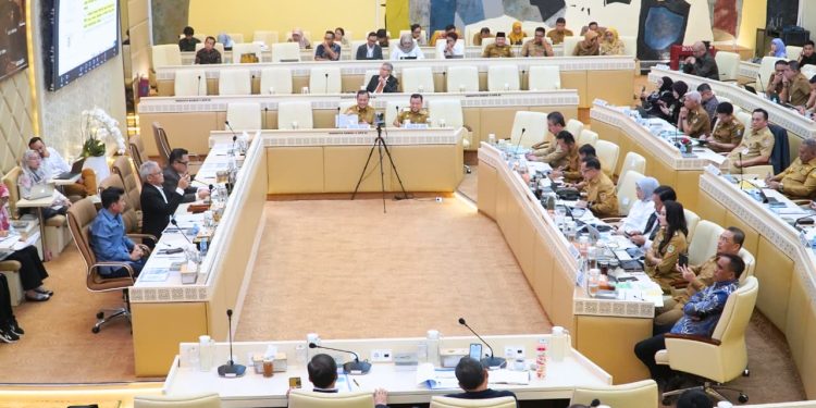 Saat Raker, RDP dan RDPU Bersama Komisi II DPR RI, Gubernur Al Haris Terus Perjuangkan Nasib P3K Penuh Waktu dan Paruh Waktu