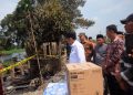 Bupati BBS Serahkan Bantuan Korban Kebakaran 3 Rumah di Desa Sogo 
