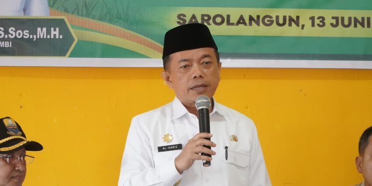 Ringankan Beban Korban Bencana, Gubernur Al Haris Salurkan 10.189 Ton Beras Cadangan