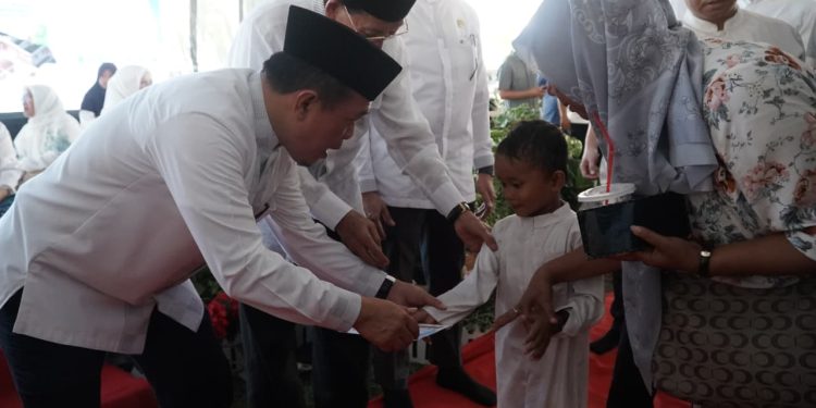 Gelar 10 Muharram 1448 H/2026 M, Pemprov Jambi Beri Santunan kepada 2000 Anak Yatim dan Difabel