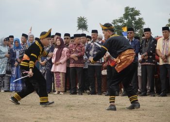 Gubernur Al Haris Harap Kenduri Sko Jadi Pemersatu dan Dorong Perbaikan Sarana Desa