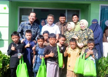Bupati BBS Bersama Rombongan Kajati Jambi Meninjau Pelaksanaan Program Inovasi SIKULUP di Penyengat Olak 