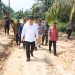 Bupati BBS Tinjau Jalan Rusak di Desa Marga Manunggal Jaya 