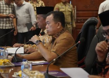 Gubernur Al Haris Pimpin Rapat Evaluasi Perkembangan Pelaksanaan Kegiatan Pembangunan Triwulan II TA 2026