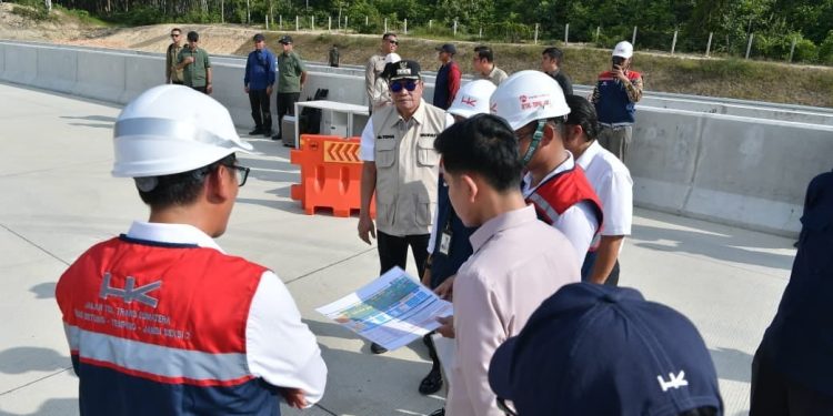 Tinjau Tol Bayung Lencir, Wapres Pastikan Konektivitas Sumatra Berjalan Optimal