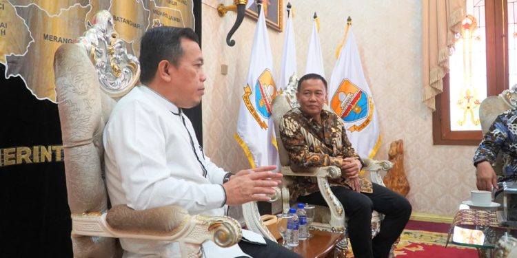 Gubernur Al Haris Terima Audiensi Komisaris Utama PT Jasa Raharja