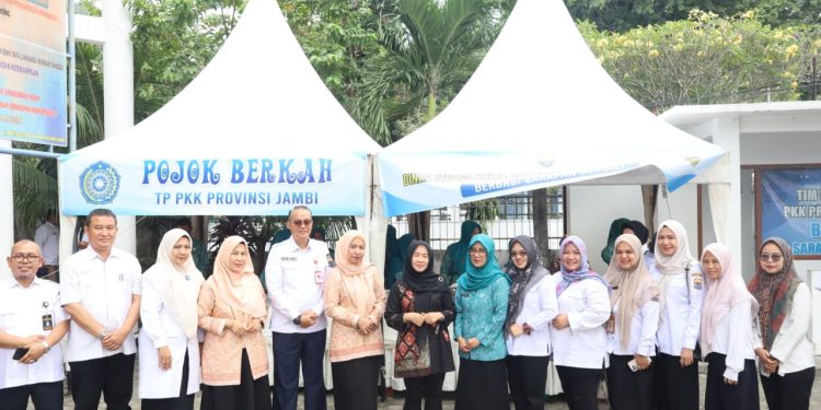 Rabu Berkah TP PKK Provinsi Jambi Bersama Disnakertrans, Edukasi Masyarakat tentang Pekerja Migran Indonesia yang Aman dan Legal