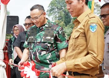 Permudah Akses Ekonomi warga, Bersama Kodim 0415/Jambi, Bupati Fadhil Resmikan Jembatan Bailey dan Beton