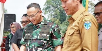 Permudah Akses Ekonomi warga, Bersama Kodim 0415/Jambi, Bupati Fadhil Resmikan Jembatan Bailey dan Beton