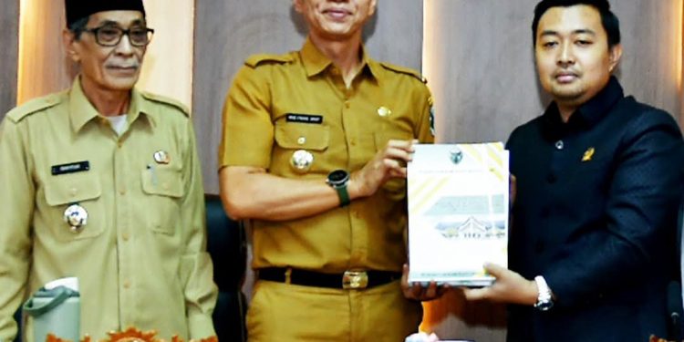 Paripurna DPRD Batanghari, Bupati Fadhil sampaikan Arah kebijakan Anggaran