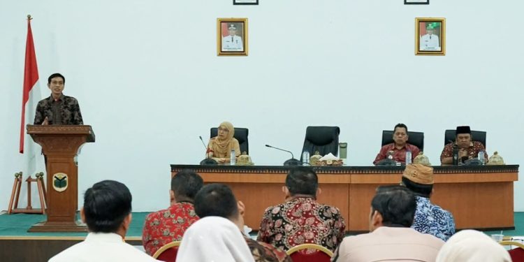 Bupati Fadhil Arif intruksikan Setiap OPD Aktifkan PPID Secara Berkala