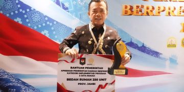 Jambi Raih Penghargaan Daerah Berprestasi, Dapat Rp 5 Miliar untuk Bedah 250 Rumah