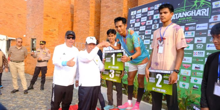 500 Peserta Meriahkan Fun Run HUT RI ke-81, Wagub Sani: Jalan Sehat Wujudkan Jambi Maju dan Kompak
