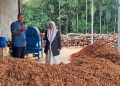 Mantan Bupati Tanjab Timur Apresiasi Kinerja Kadin dalam Membangun Pabrik Cocopeat dan Cocochip