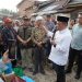 Gubernur Al Haris Turun Langsung Serahkan Bantuan untuk Korban Kebakaran di Desa Buat Kabupaten Bungo