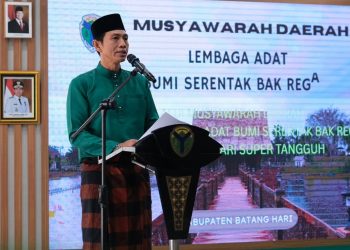 Bupati Fadhil buka Musda Lembaga Adat Batanghari