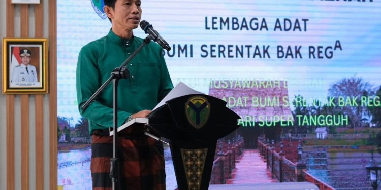 Bupati Fadhil buka Musda Lembaga Adat Batanghari