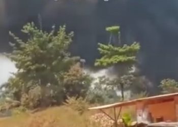 Sumur Ilegal Drilling di Bungku Kembali Meledak, Kepulan Asap Hitam Membumbung Tinggi