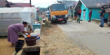Melalui Dinas Perumahan Dan Kawasan Pemukiman Pemda Tanjabtim Salurkan Air Bersih di Kelurahan Parit Culum Satu