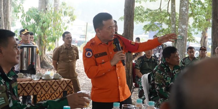 Gubernur Al Haris Dukung Inovasi Tanam Bambu di Lahan Gambut untuk Cegah Karhutla