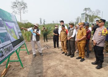 Dampingi Menhut Raja Juli, Al Haris Tinjau Konservasi Gajah dan Hutan Desa di Jambi