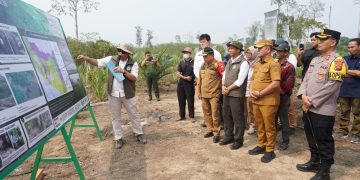 Dampingi Menhut Raja Juli, Al Haris Tinjau Konservasi Gajah dan Hutan Desa di Jambi
