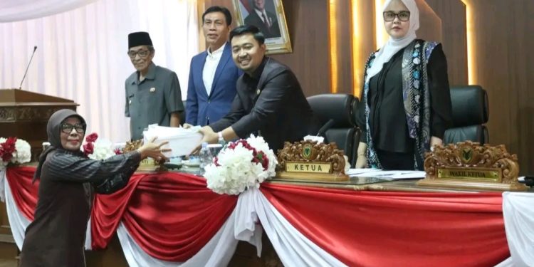 DPRD Batanghari gelar paripurna KUA dan PPAS tahun anggaran 2026, Anggaran harus bersentuhan langsung dengan warga